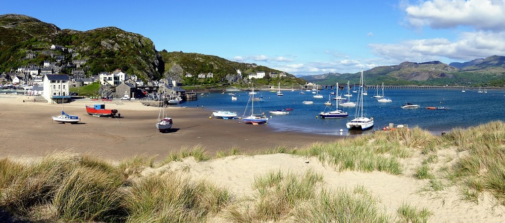 Sailing Wales Beach